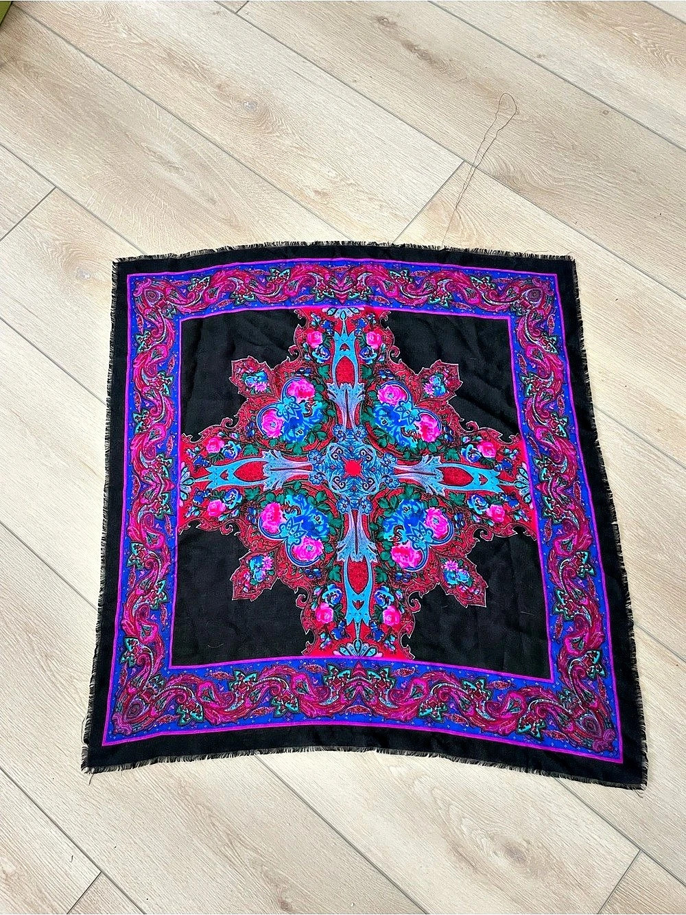 Berkshire 30”x30”  vintage 1980’s Square Scarf in Black & Pink